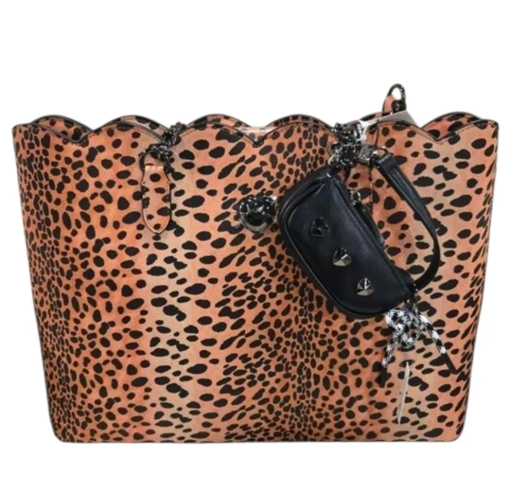 🖤🔹️Betsey Johnson 🔹️XOTOTE-L  Leopard Print 2pc Tote with Black Bag Charm - Picture 6 of 17
